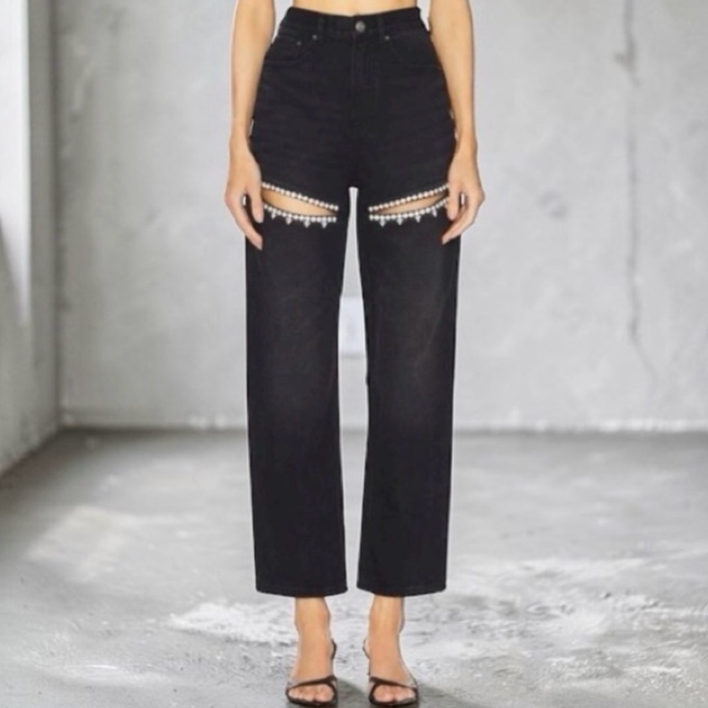 🔥Torn by Ronny Kobo
mariah jean torn by ronnie kobo size 26/2 black NWT/$550🔥